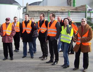 3. v. r.: Landratskandidatin Karin Peintinger, 5. v. r: Markus Rinderspacher, MdL