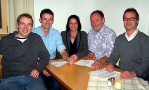 Karin Peintinger (Mitte): (v.l.) Lukas Butterworth, Kreisvorsitzender Martin Kreutz, Bgm. Eduard Grotz, Stefan Diewald