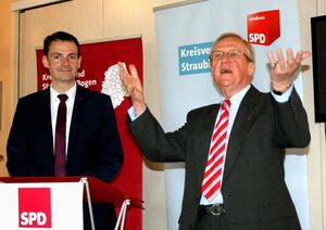 Referent Dr. Helmut Eikam (re) und SPD Kreisvorsitzender Martin Kreutz (li.)