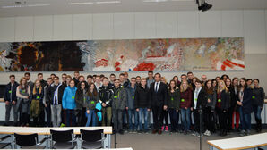 100 Gymnasiasten aus Neustadt zu Gast bei MdB Uli Grötsch in Berlin