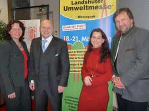 Ruth Müller und Anja König mit OB Hans Rampf und Rudolf Schnur bei der Pressekonferenz zur Umweltmesse