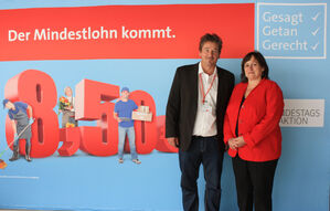 Markus Schwendner, Betriebsrat Firma Läpple Automotive GmbH mit MdB Marianne Schieder