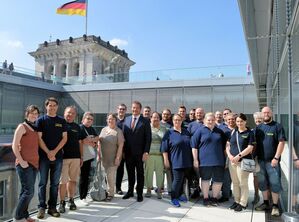 MdB Uli Grötsch mit dem Weidener THW in Berlin